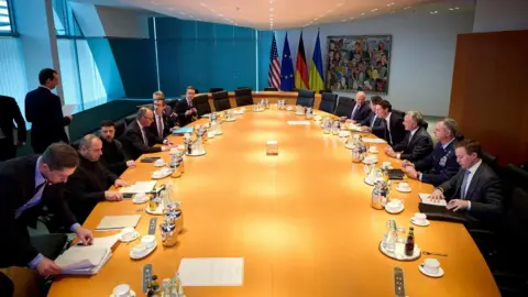 Negotiations Progress in Ukraine Ceasefire Talks as US Envoy Joins Delegation