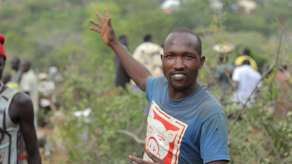 Gold Rush Lights Up Kenyan Village After Goat Herder’s £200 Nugget