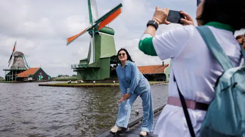 Zaanse Schans Introduces Entry Fee to Control Tourist Surge