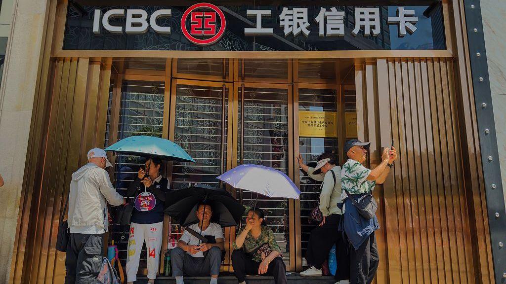 China Injects $54 Billion into State Banks and Insurers to Bolster Economy