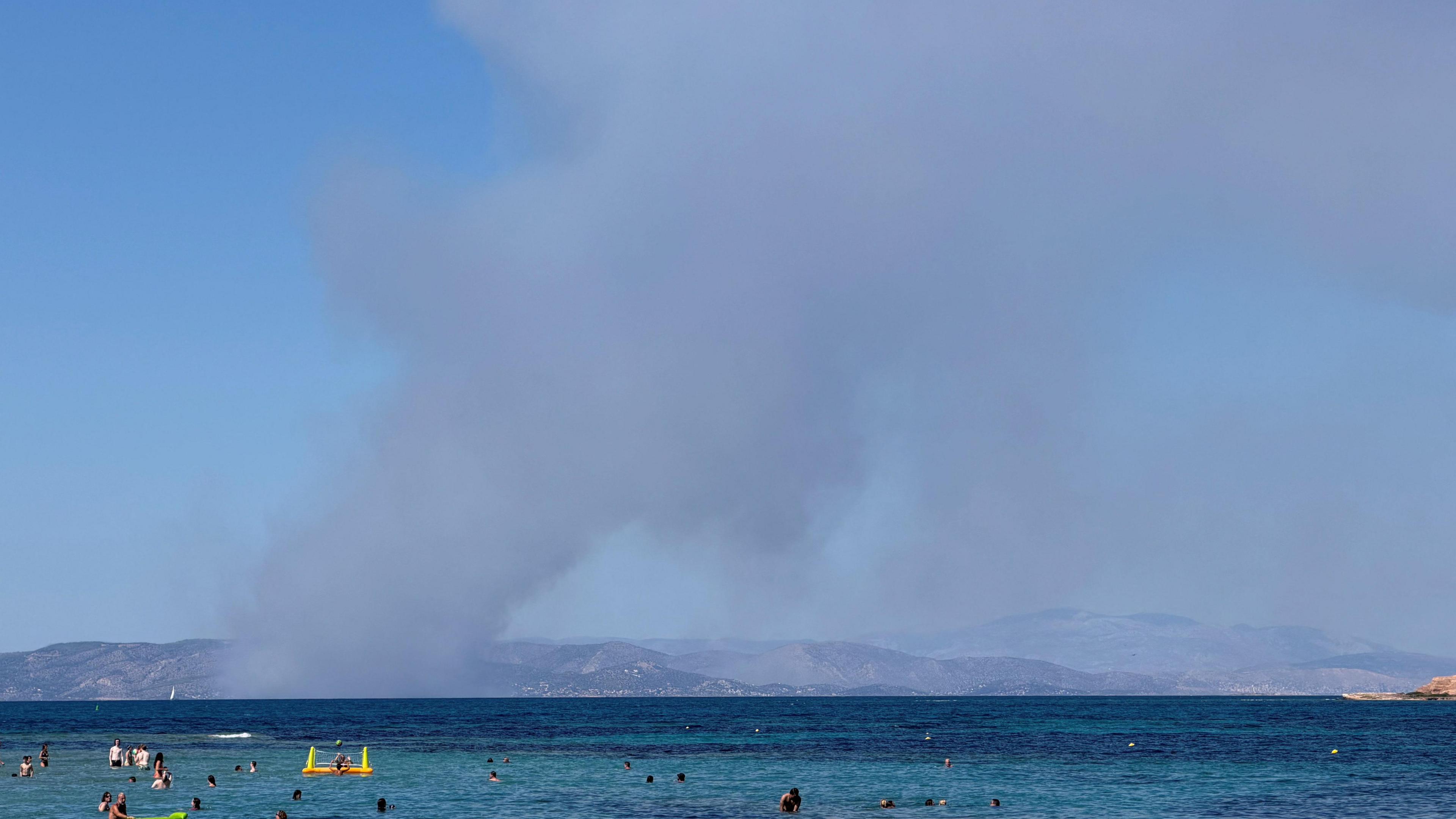 Two Dead as Wildfires Break Out on Salamina Near Athens