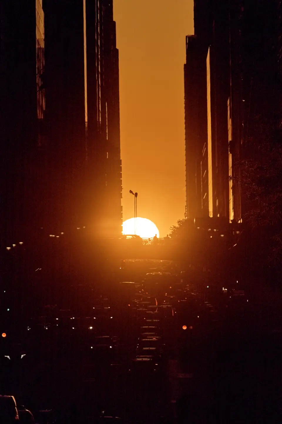 Sun Meets Manhattan: The City’s Twice‑Annual Sunset Spectacle