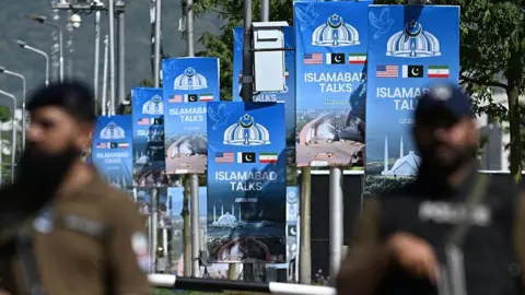 Standoff in the Strait: US and Iran at a Diplomatic Crossroads