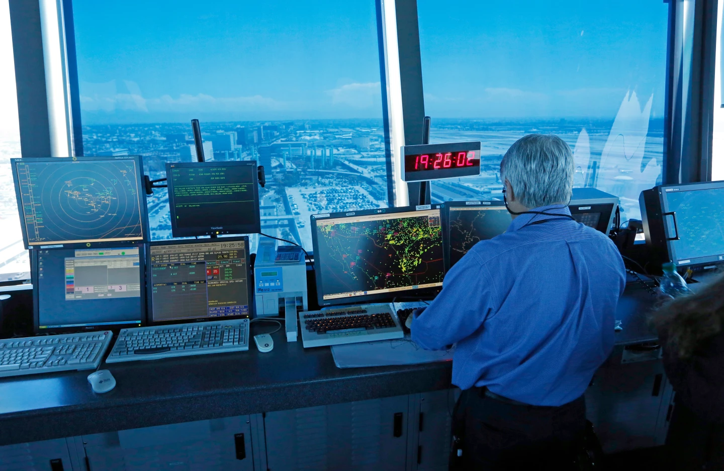 Major Overhaul of US Air Traffic Control Radar Systems Announced
