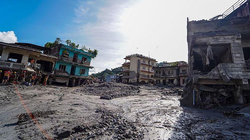 Government Orders Zero Tolerance for Online Abuse of Flood Survivors