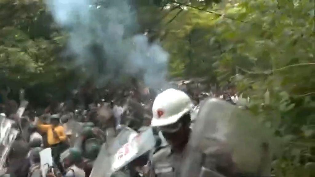 Jharkhand Students' Protest Over Exam Scandal Forces Police to Deploy Tear Gas
