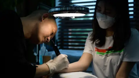 South Korea Breaks Barriers: Tattooing Legalized for Non-Medical Professionals