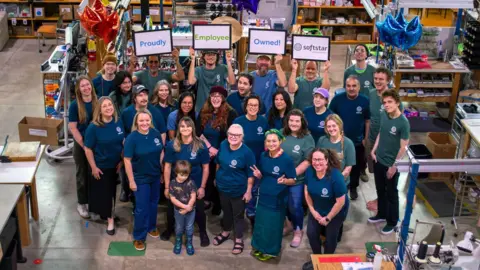 Retirement Waves See US Business Owners Passing Legacy to Staff