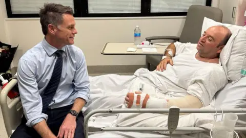 Bravery Amidst Tragedy: Heroes Emerge from the Bondi Beach Attack