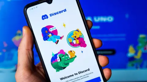 Potential ID Photo Leak Affects 70,000 Discord Users