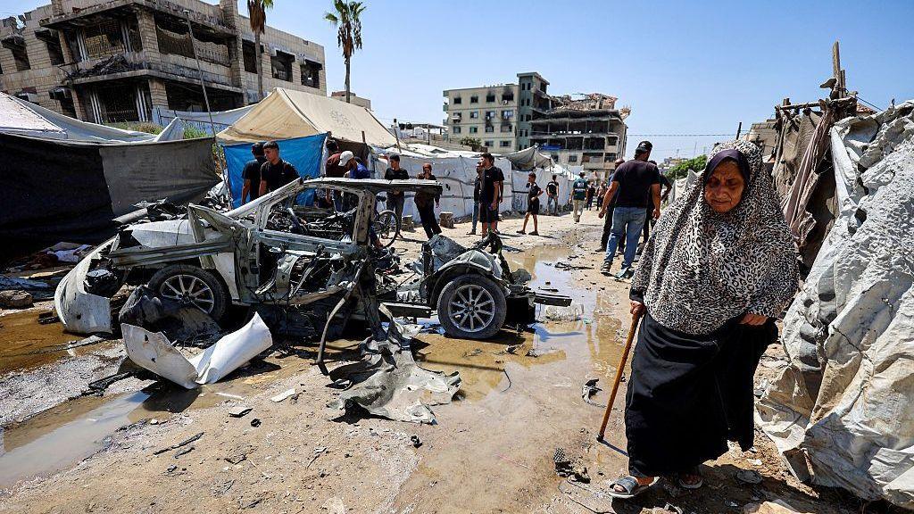 Israel Captures Senior Hamas Member Amid Gaza Raid That Killed Three Civilians