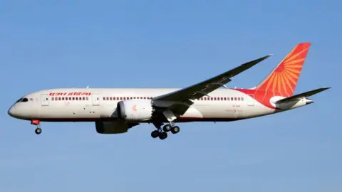 Air India Grounds Boeing 787-8 After Pilot Reports Fuel Control Issue