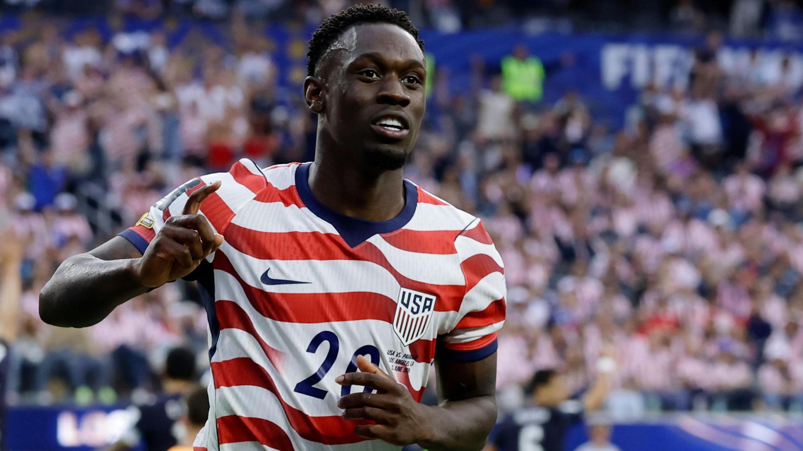 Trump Intervenes to Lift FIFA Ban on U.S. Striker Folarin Balogun