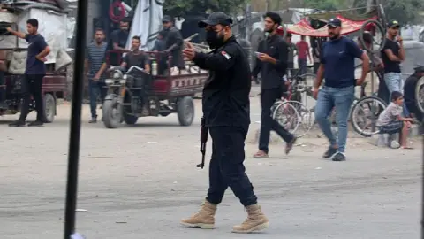 Violent Clashes in Gaza City: 27 Dead in Hamas-Family Confrontation