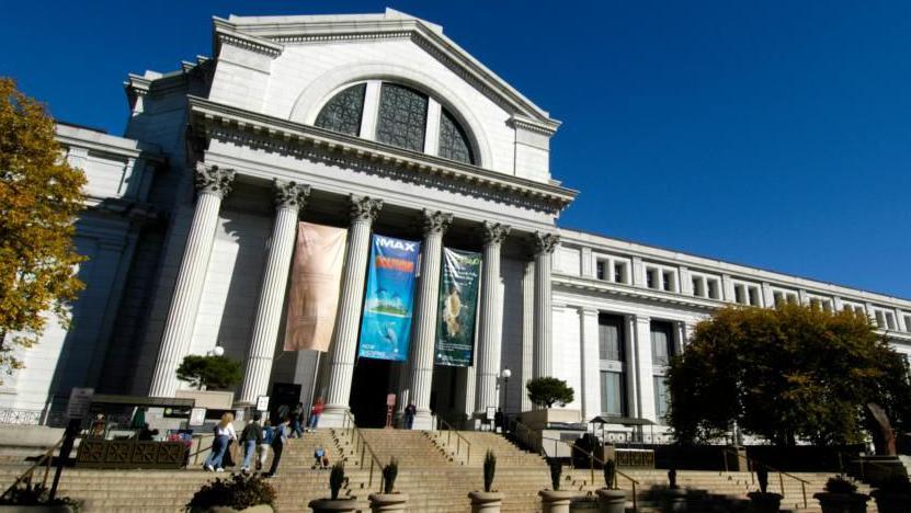 Trump Orders New Warning Signage at Smithsonian Museums