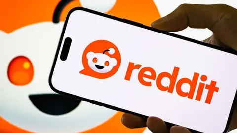 Australia Expands Social Media Ban for Under-16s, Adding Reddit