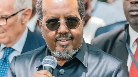 Four TikTokers Arrested in Somalia for Insulting President in Viral Dance Video