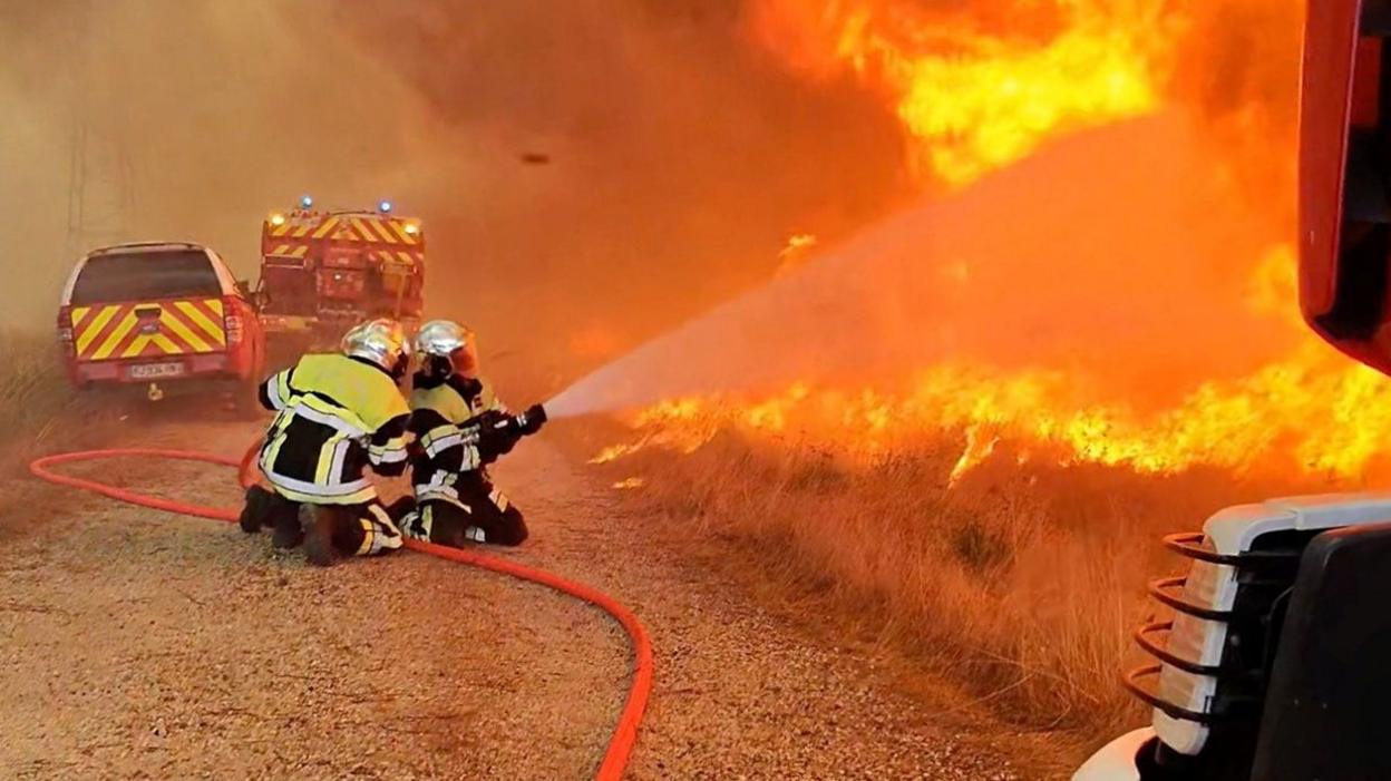 Wildfires Ravage South‑West France as Heatwave Looms
