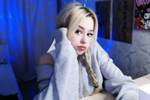 The Risks of 'Molecule': Russia's Dangerous Weight-Loss Trend