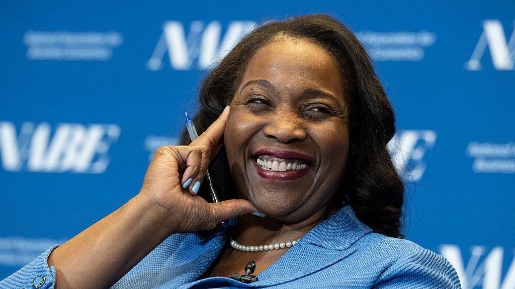 Supreme Court Blocks Trump’s Bid to Dismiss Fed Governor Lisa Cook