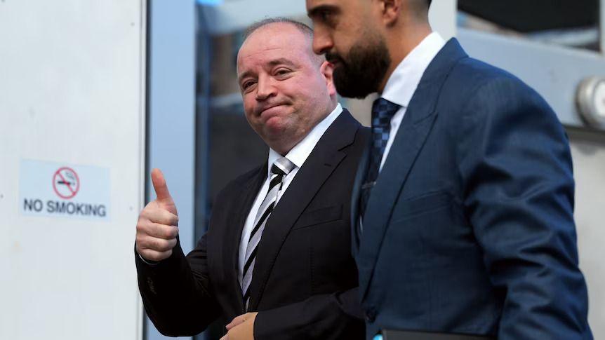 Bondi Beach hero Ahmed al Ahmed sees assault charges dropped after agreeing to domestic‑violence order