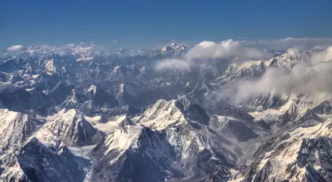 Tragedy in the Himalayas: Seven Climbers Perish in Avalanche