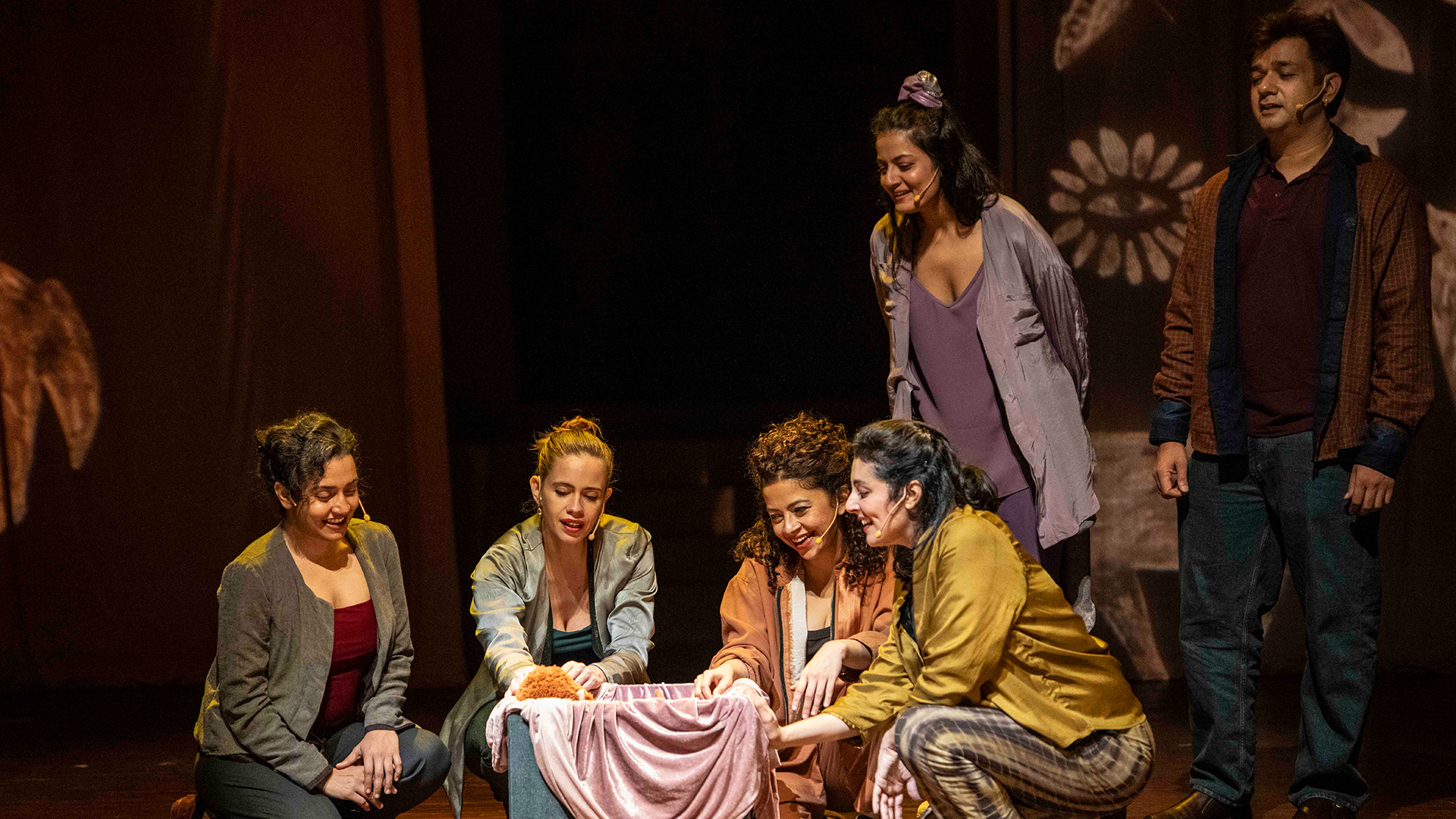 Bollywood Actress’ Play Brings Messier Side of Motherhood to Light
