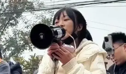 Thousands Rally in Chinese Village After Woman's Social Media Plea for Help