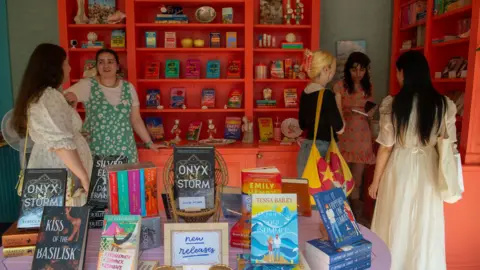 TikTok Launches BookTok Bestseller List, Shaping Reading Trends