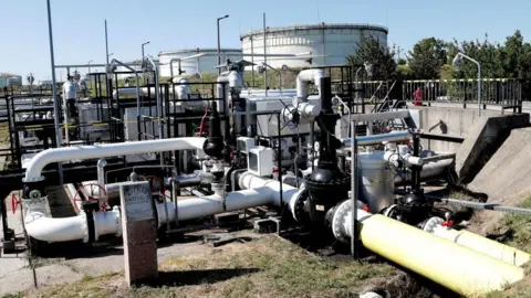 EU Greenlights €90bn Aid for Ukraine Following Oil Pipeline Resumption