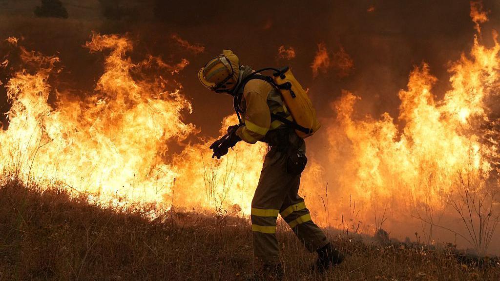 Australia’s fire‑fighting fusion: Satellites, drones and Indigenous wisdom