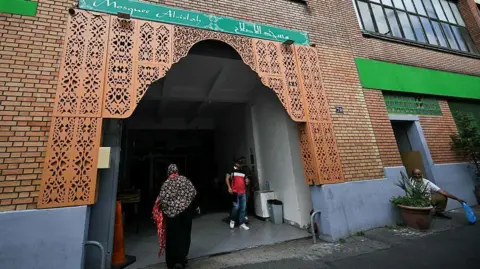 French Authorities Investigate Foreign Intelligence Link in Mosque Vandalism