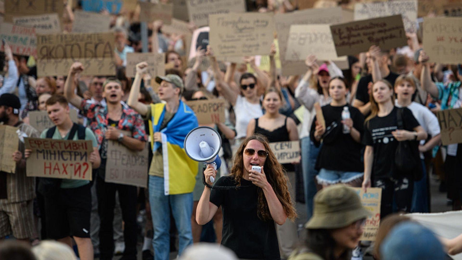 Ukrainian Soldiers Protest After Defence Minister’s Dismissal