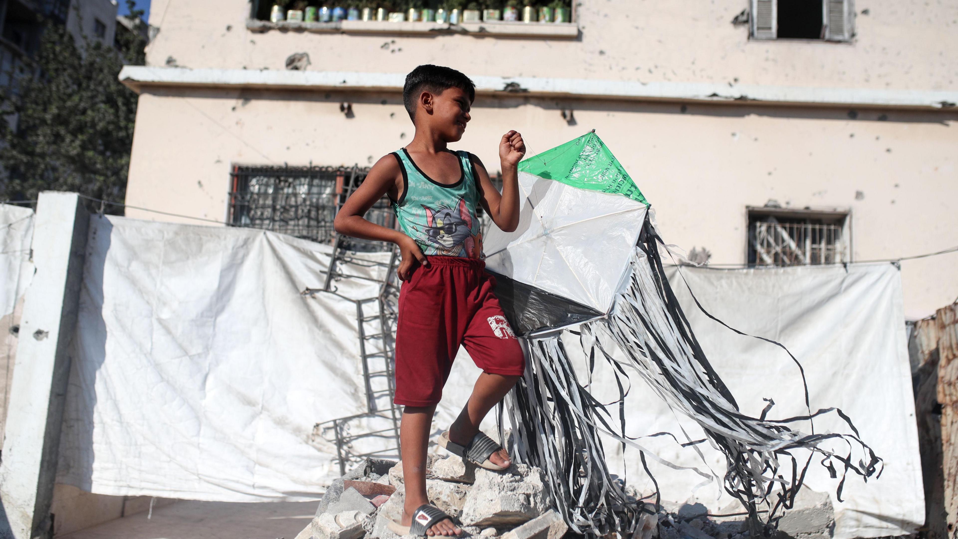 Israel Warns of Forceful Response as Gaza‑Originated Kites Fly Over Israeli Communities