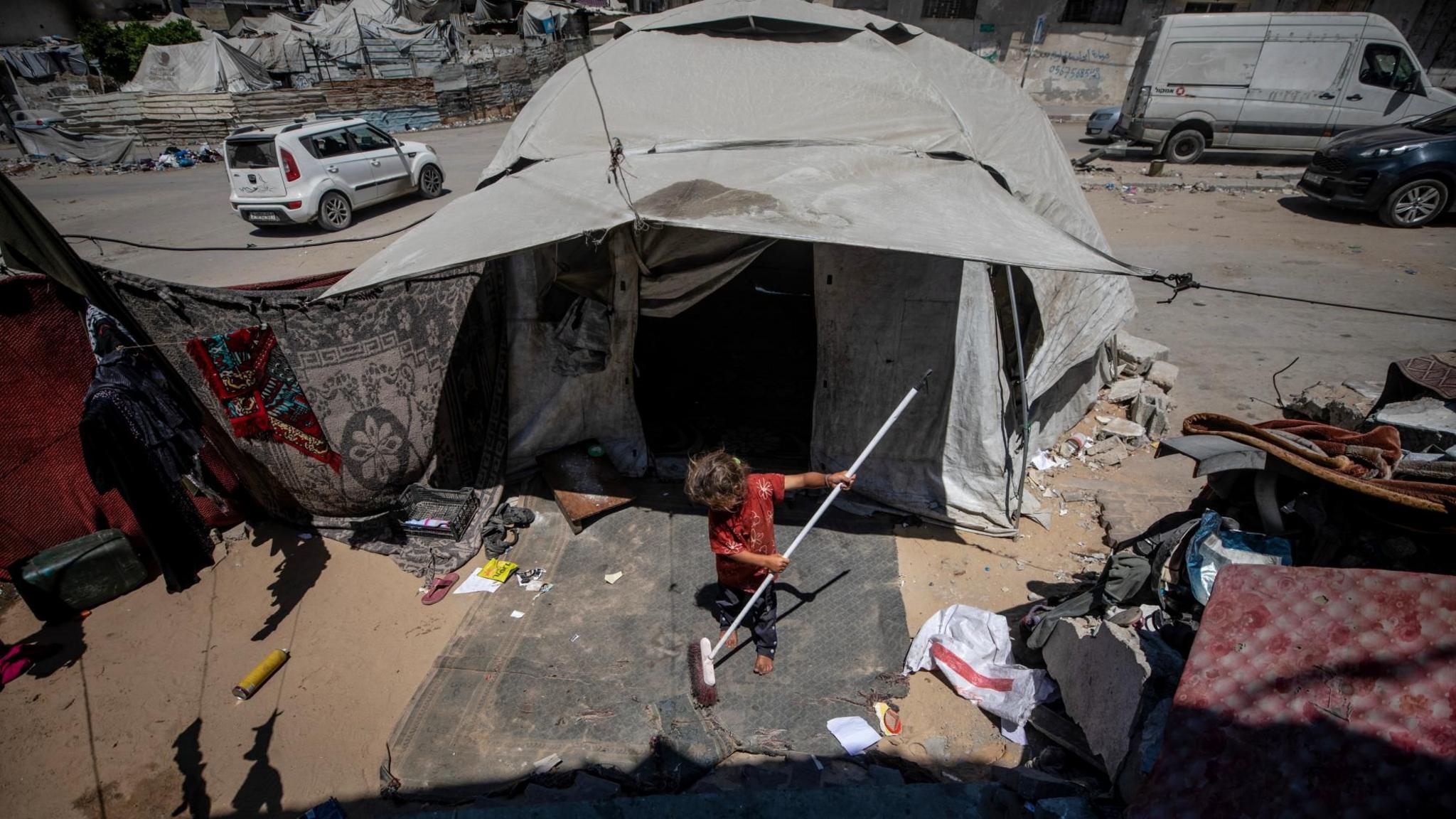 Board of Peace Envoy Condemns Israel’s Gaza Air Strikes and Criticises Hamas