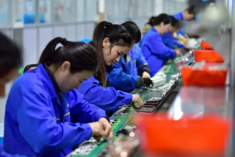 The Impact of the Iran War on China's Struggling Workforce